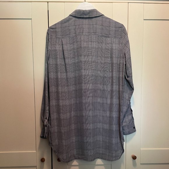 Black & White Plaid Long Sleeve Joe Fresh Blouse Size M - Picture 3 of 3